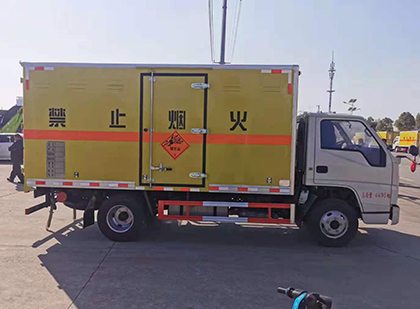 铅山爆破器材运输车
